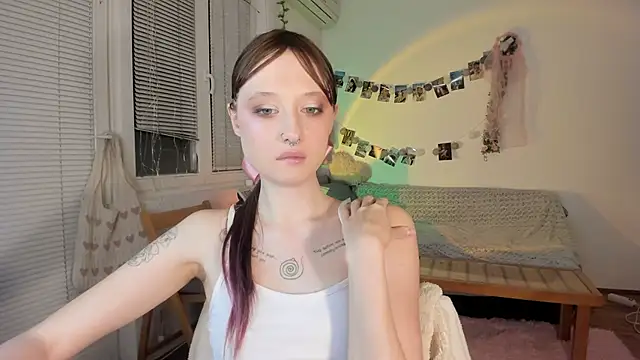 Snapshot of Jenny_darling_love chatting on January 22, 2025, 7:45 pm Jenny darling love online show from January 22, 2025, 7:45 pm