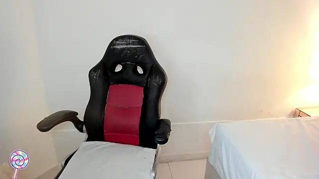 sagitariuus girll online show from April 15, 2026, 4:51 am