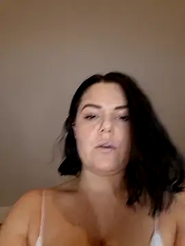 Xladycharme online show from February 3, 2026, 5:07 pm