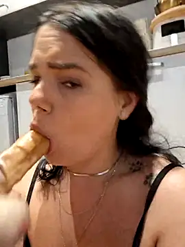 Xladycharme online show from October 29, 2025, 7:57 pm