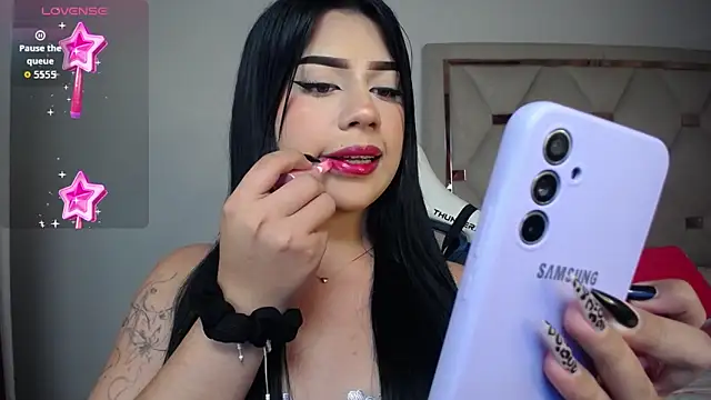 Ashley piinkk  online show from June 4, 2026, 4:28 am