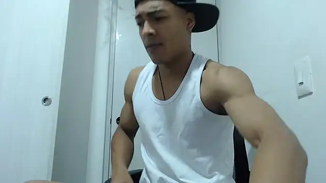 Snapshot of Jhonyblack_1 chatting on May 15, 2026, 10:46 am Jhonyblack 1 online show from May 15, 2026, 10:46 am