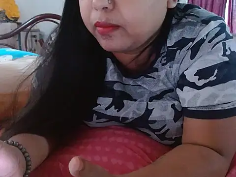 Snapshot of TASHa009 chatting on September 15, 2025, 7:42 am TASHa009 online show from September 15, 2025, 7:42 am