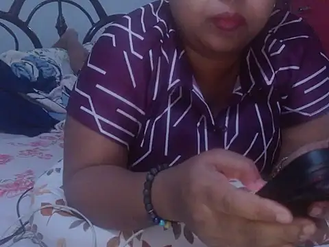 Snapshot of TASHa009 chatting on February 9, 2026, 5:11 pm TASHa009 online show from February 9, 2026, 5:11 pm