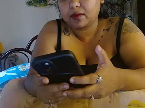 Snapshot of TASHa009 chatting on September 12, 2025, 5:51 am TASHa009 online show from September 12, 2025, 5:51 am