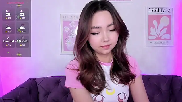 Snapshot of Fluffy_Rose chatting on March 17, 2025, 5:56 am Fluffy Rose online show from March 17, 2025, 5:56 am