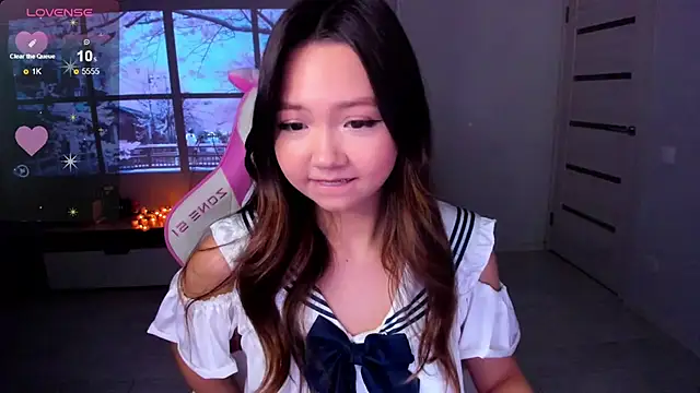 Fluffy Rose online show from November 24, 2025, 12:32 am