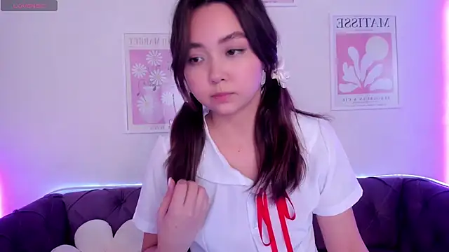 Snapshot of Fluffy_Rose chatting on January 19, 2025, 7:57 am Fluffy Rose online show from January 19, 2025, 7:57 am