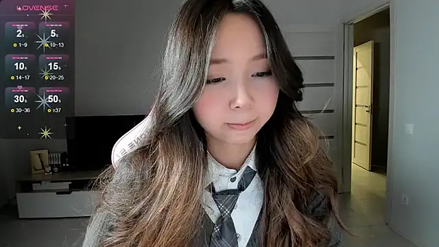 Fluffy Rose online show from February 12, 2026, 3:12 pm