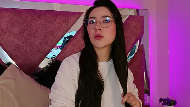 Snapshot of Susa1userma_ chatting on April 8, 2026, 11:33 am Susa1userma online show from April 8, 2026, 11:33 am