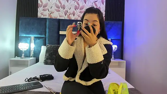 Snapshot of Susa1userma_ chatting on January 9, 2026, 11:17 am Susa1userma online show from January 9, 2026, 11:17 am