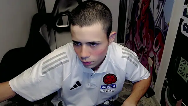 Snapshot of bby_santi chatting on February 14, 2025, 4:41 pm bby santi online show from February 14, 2025, 4:41 pm