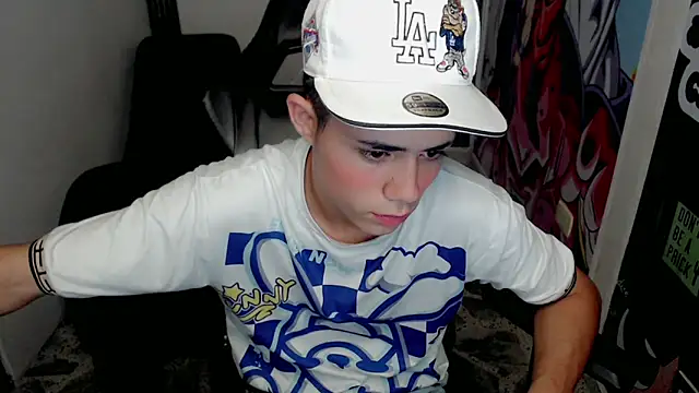 Snapshot of bby_santi chatting on February 14, 2025, 1:40 pm bby santi online show from February 14, 2025, 1:40 pm