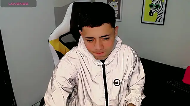 Snapshot of bby_santi chatting on September 20, 2025, 12:43 pm bby santi online show from September 20, 2025, 12:43 pm