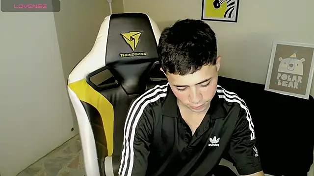 Snapshot of bby_santi chatting on October 9, 2025, 1:11 pm bby santi online show from October 9, 2025, 1:11 pm