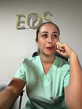 Snapshot of CamilaWishes chatting on December 14, 2024, 5:18 am CamilaWishes online show from December 14, 2024, 5:18 am