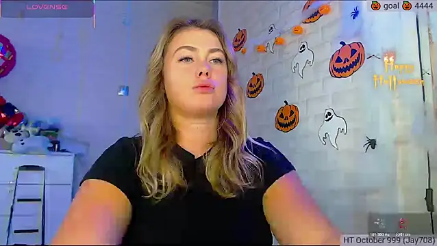 SuchCute online show from October 20, 2025, 2:46 am