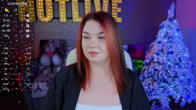 Snapshot of Lilumytrend chatting on December 17, 2025, 12:10 pm Lilumytrend online show from December 17, 2025, 12:10 pm