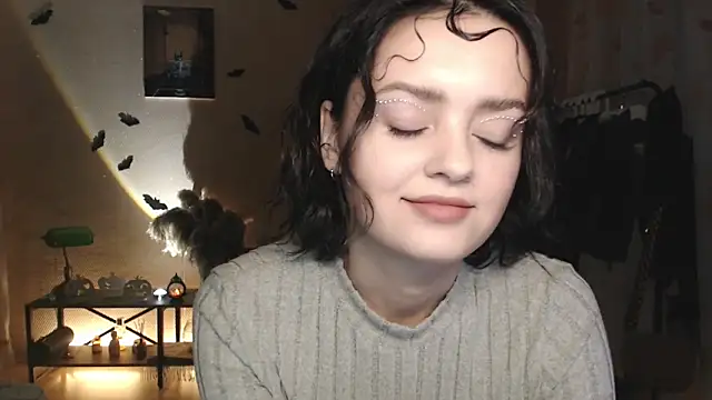 CuteRuby99 online show from October 31, 2025, 3:19 pm