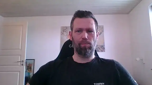 Snapshot of Gotta1 chatting on February 6, 2026, 12:45 pm Gotta1 online show from February 6, 2026, 12:45 pm