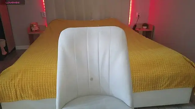 Snapshot of malady_ chatting on July 5, 2026, 4:47 pm malady online show from July 5, 2026, 4:47 pm
