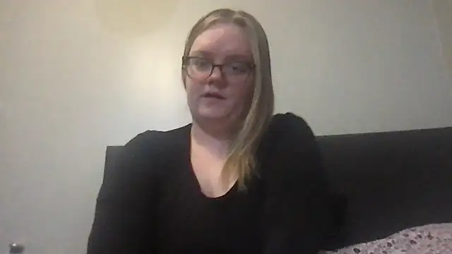 honeyyy24 online show from January 31, 2026, 7:12 pm