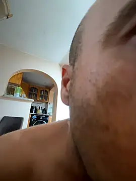 Snapshot of Nikolaiyy chatting on October 7, 2025, 9:32 am Nikolaiyy online show from October 7, 2025, 9:32 am