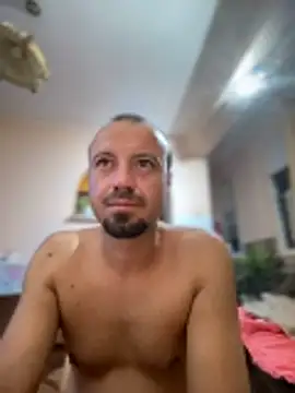 Snapshot of Nikolaiyy chatting on October 31, 2025, 1:35 am Nikolaiyy online show from October 31, 2025, 1:35 am