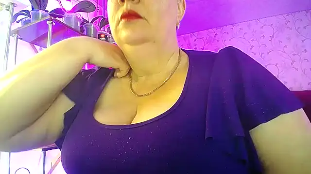  Sweet Woman online show from June 18, 2026, 5:06 am