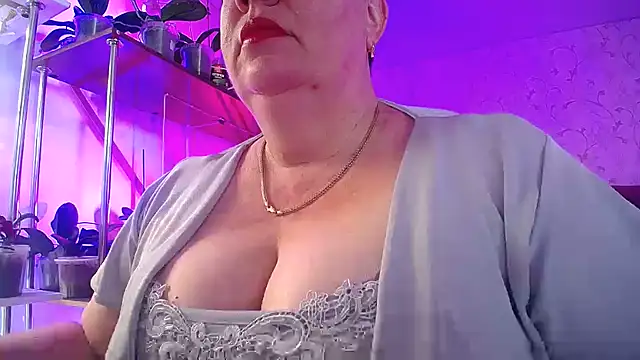  Sweet Woman online show from June 14, 2026, 7:20 am