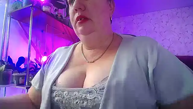  Sweet Woman online show from July 15, 2026, 11:50 am