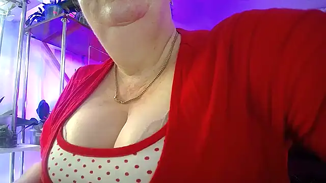  Sweet Woman online show from May 18, 2026, 5:02 am