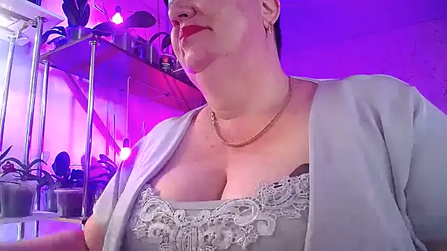  Sweet Woman online show from June 20, 2026, 7:57 am