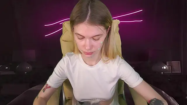 AnacondaOn online show from March 14, 2025, 2:41 pm