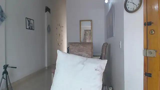 divinepleasury online show from October 22, 2025, 3:22 pm