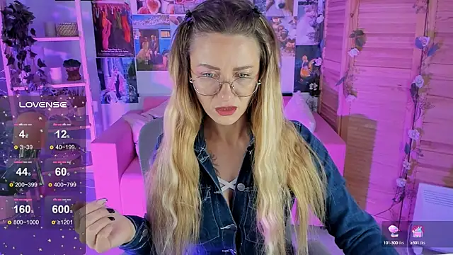 LadyIzabel online show from January 18, 2025, 5:31 am