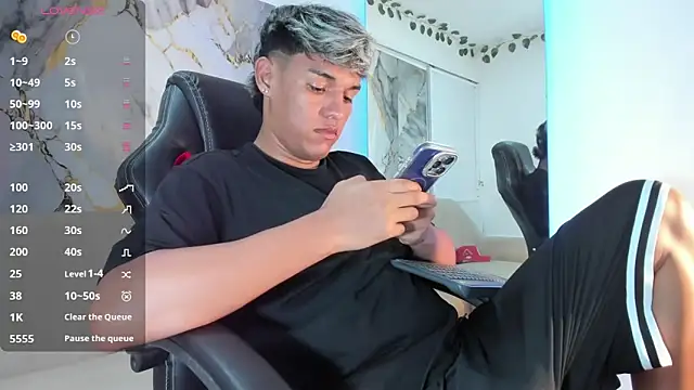 ryan carter08 online show from March 26, 2026, 1:59 am