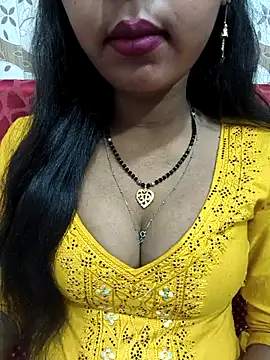 Snapshot of Sharmila-Singh chatting on May 6, 2026, 9:24 am Sharmila-Singh online show from May 6, 2026, 9:24 am