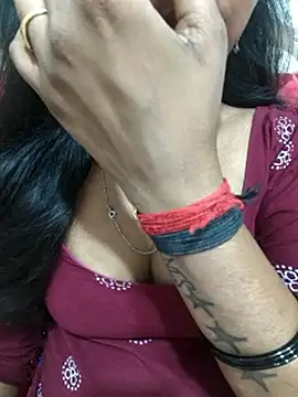 Snapshot of Sharmila-Singh chatting on May 11, 2026, 10:05 am Sharmila-Singh online show from May 11, 2026, 10:05 am
