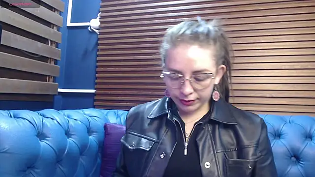  isaabellaa online show from March 20, 2025, 11:27 am