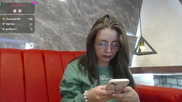  isaabellaa online show from March 18, 2025, 2:28 pm