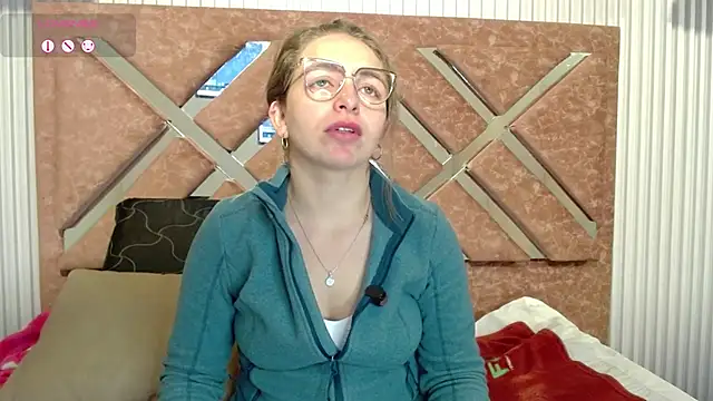 isaabellaa online show from May 20, 2026, 12:46 pm