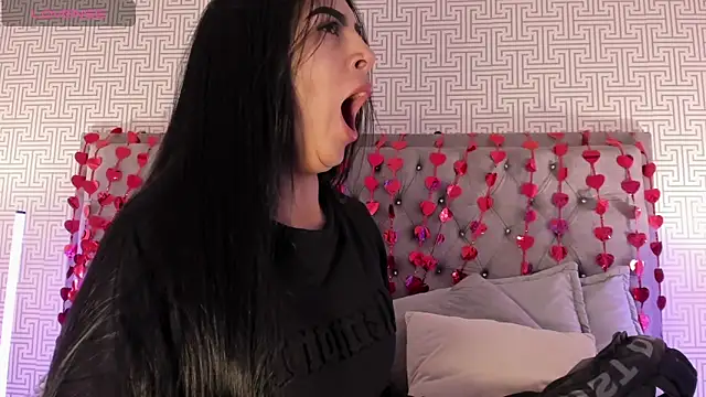 AriRobert  online show from February 14, 2026, 12:38 pm