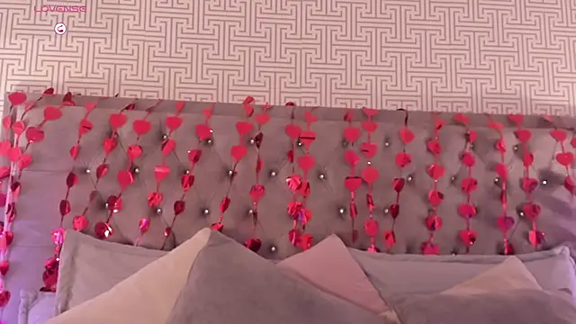 AriRobert  online show from February 19, 2026, 1:30 pm