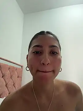 Sweetnaughtygirl  online show from July 28, 2026, 3:32 pm