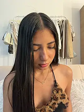 Sweetnaughtygirl  online show from March 1, 2026, 9:48 pm