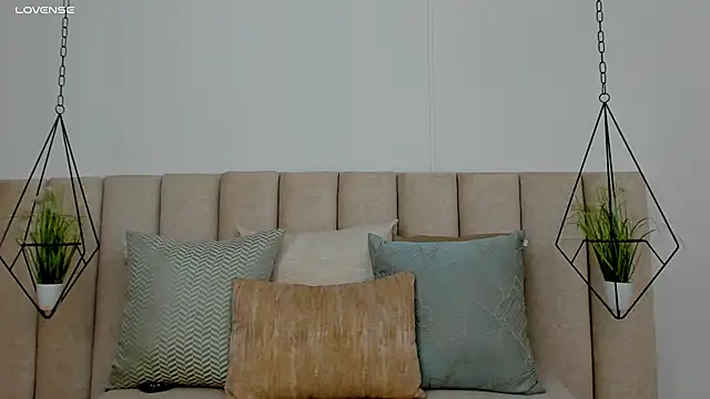 Snapshot of Olivia_Collins1 chatting on March 4, 2025, 1:34 am Olivia Collins1 online show from March 4, 2025, 1:34 am