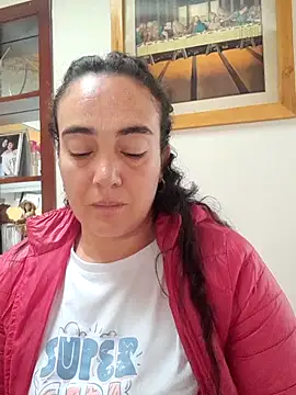 skayhot  online show from November 6, 2025, 1:26 pm