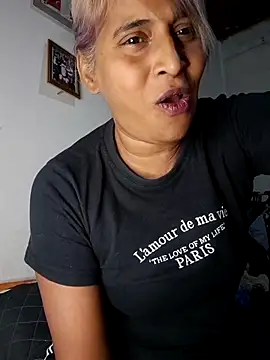 Snapshot of Goodgirlsue_77 chatting on April 22, 2026, 5:09 pm Goodgirlsue 77 online show from April 22, 2026, 5:09 pm
