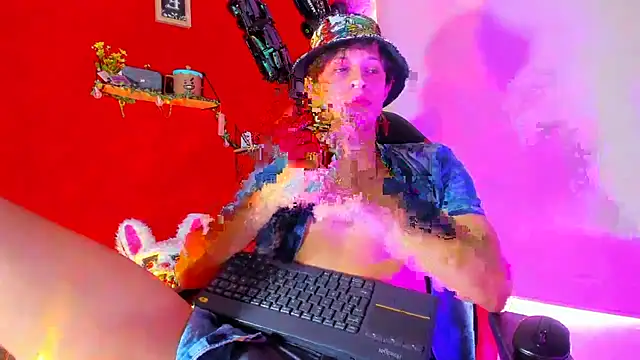 LilOwen  online show from December 3, 2025, 7:02 pm